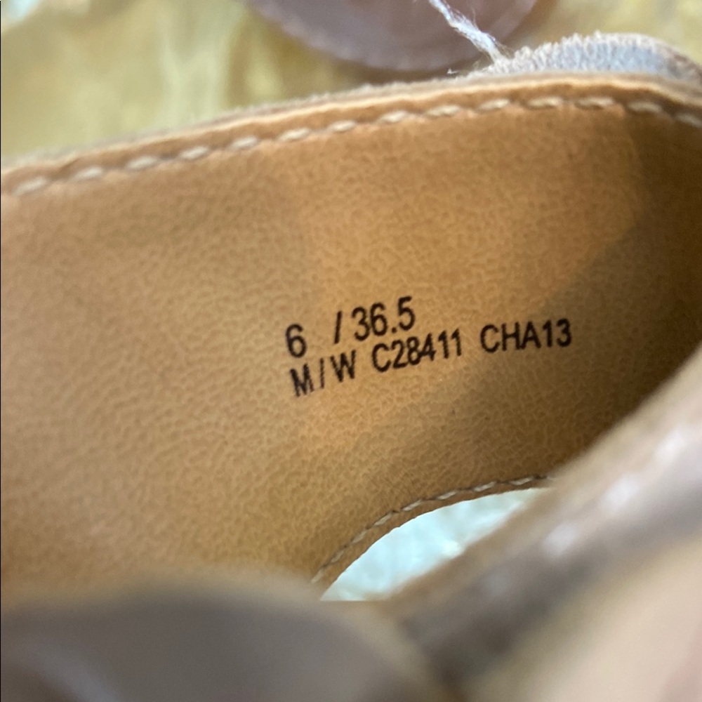 b.o.c. Women's Tan Floral Sandals - Picture 5 of 5